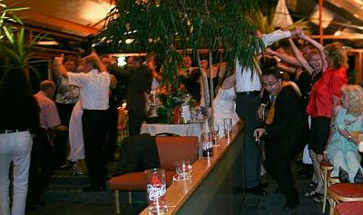 Stimmung beim Zillertaler Hochzeitsmarsch